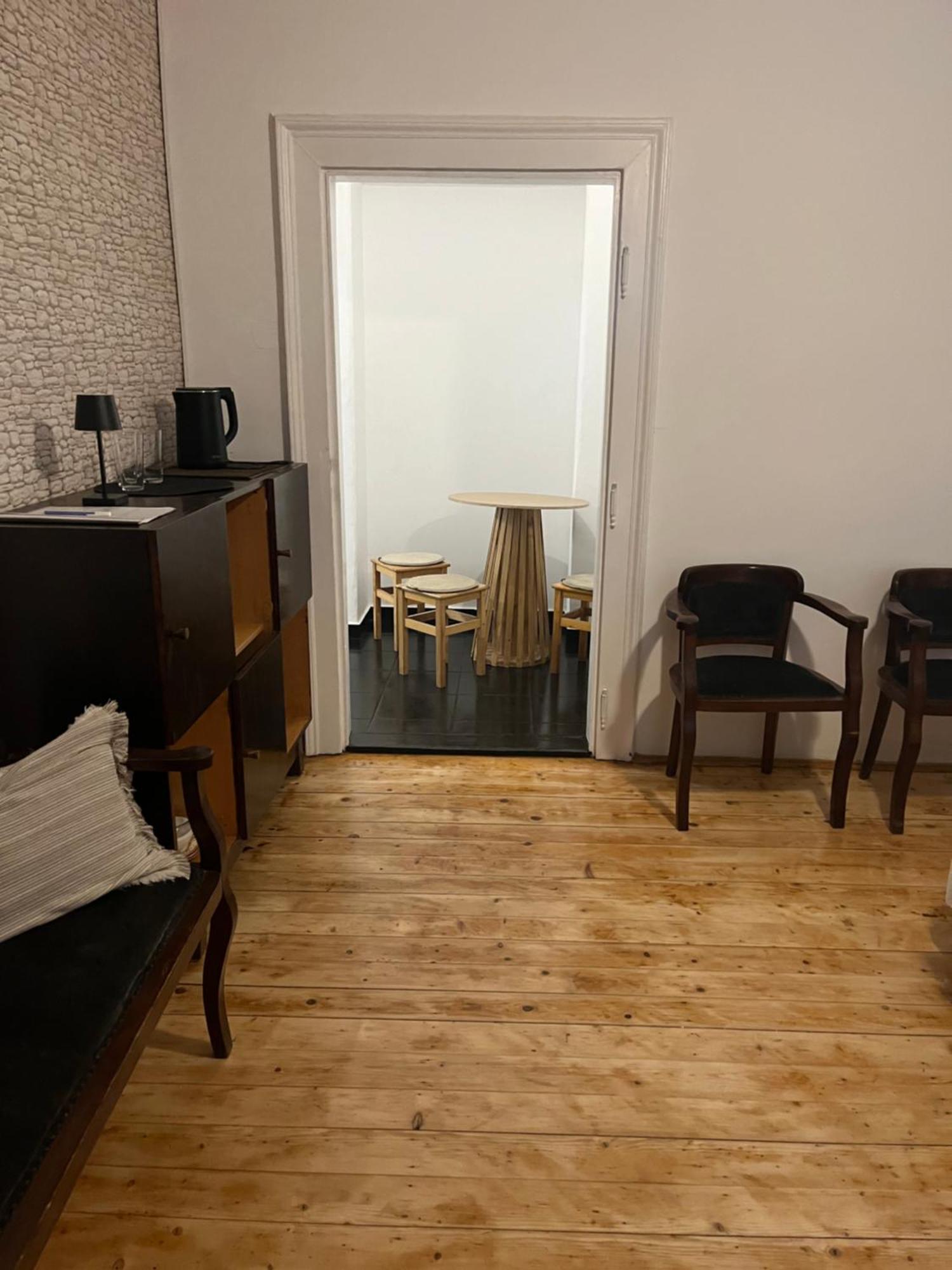Utcara Nyilo Apartman Vac Exterior photo